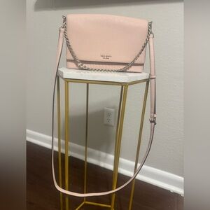 Cute pink crossbody purse 💗